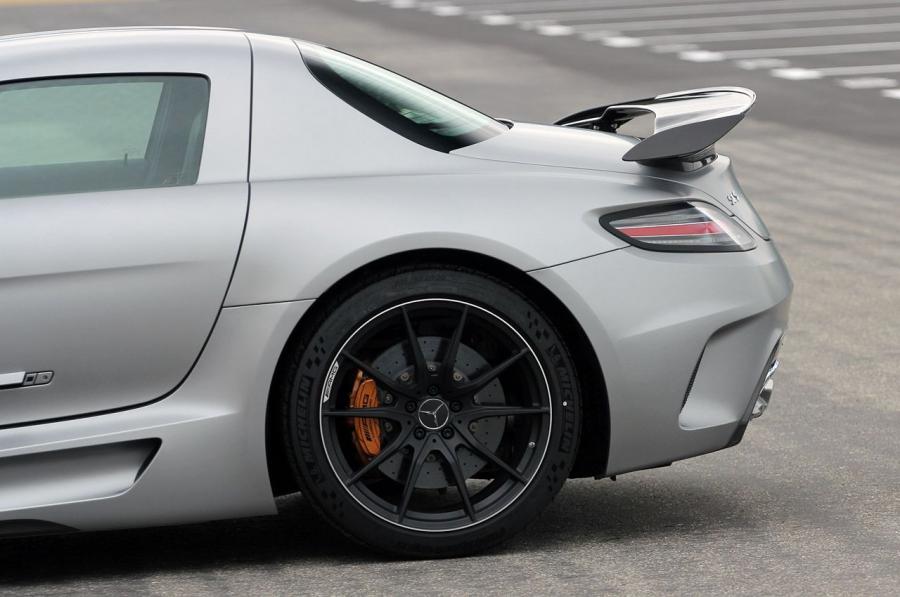  Mercedes-Benz SLS AMG Black Series 2014 года  (фото 45 из 84)
